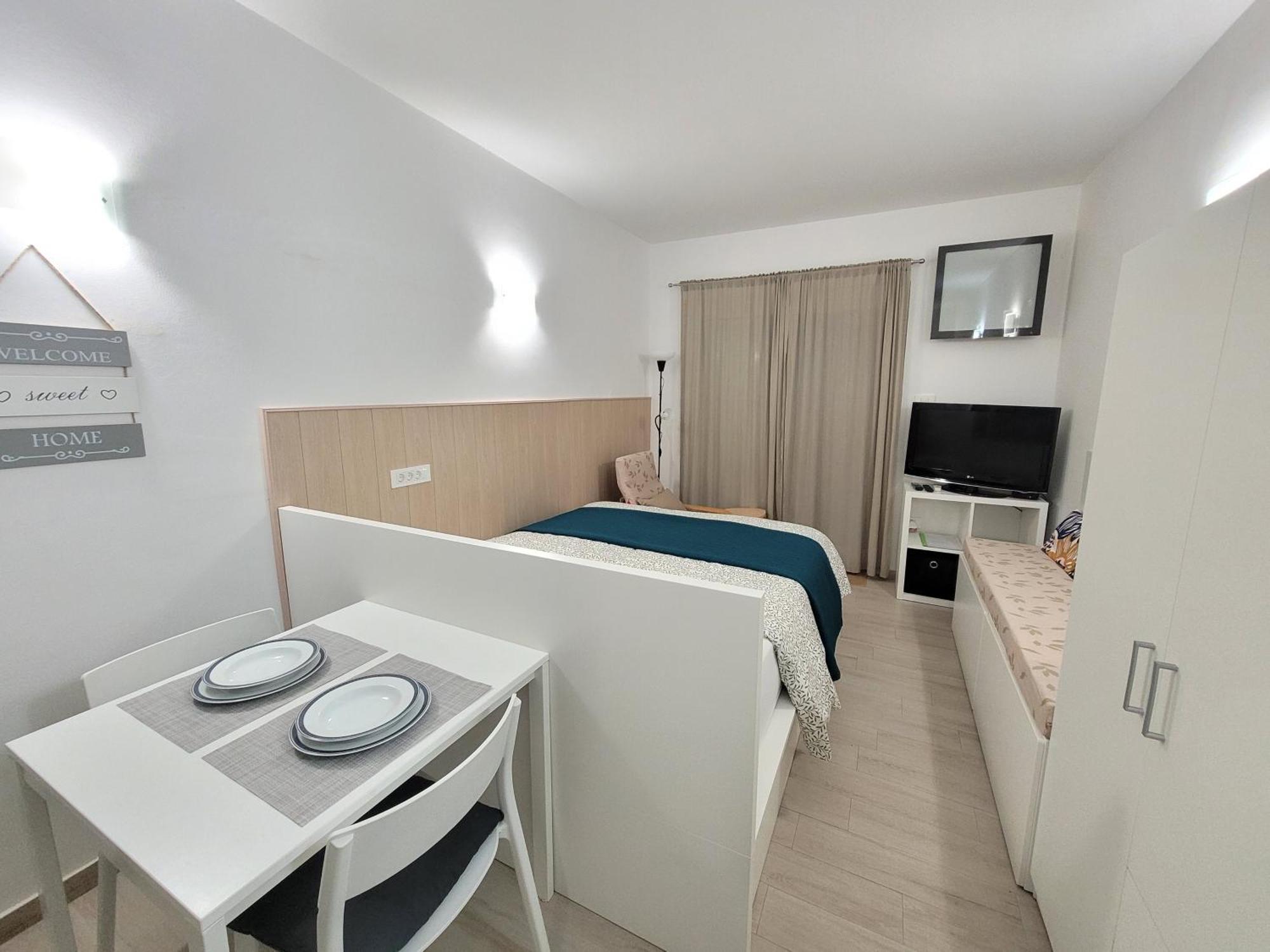 Apartma Zusterna Za Bazenom โคเปร์ ภายนอก รูปภาพ